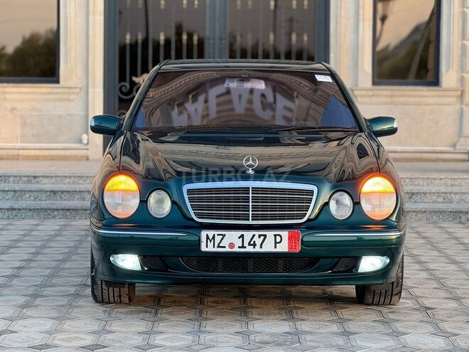 Mercedes E 240 2000, 324,000 km - 2.6 l - Saatlı