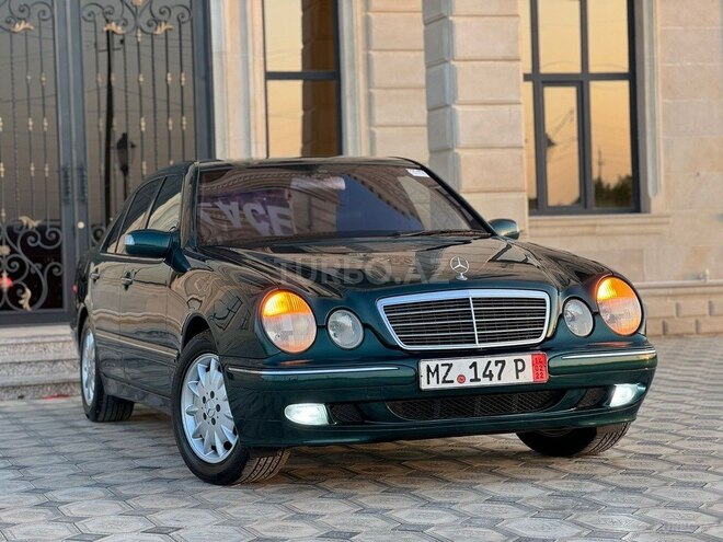 Mercedes E 240 2000, 324,000 km - 2.6 l - Saatlı