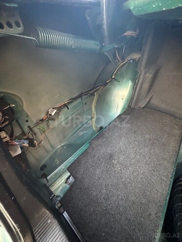 Mercedes E 240 2000, 324,000 km - 2.6 l - Saatlı