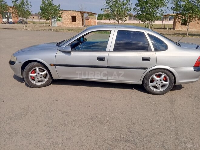 Opel Vectra 1997, 350,000 km - 2.0 l - Gəncə