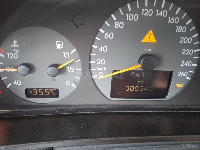 Mercedes E 320 2001, 309,000 km - 3.2 l - Şamaxı