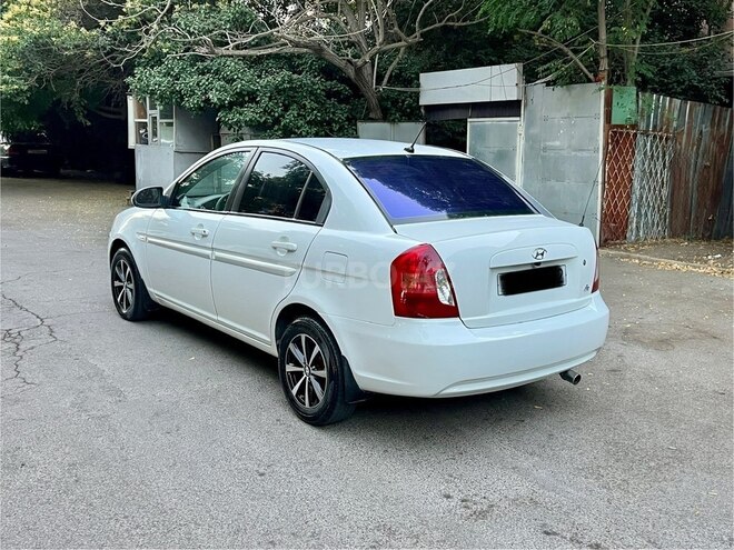 Hyundai Accent 2009, 275,450 km - 1.4 л - Bakı