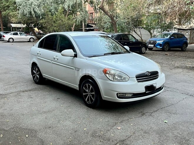 Hyundai Accent 2009, 275,450 km - 1.4 л - Bakı