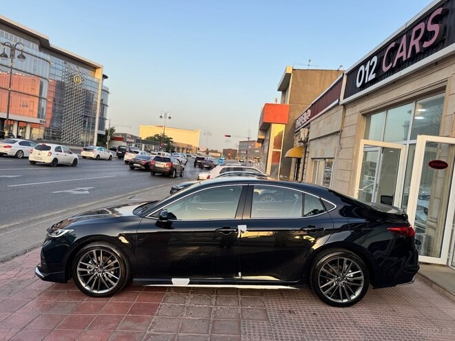 Toyota Camry-5