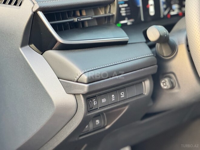 Toyota Camry-14