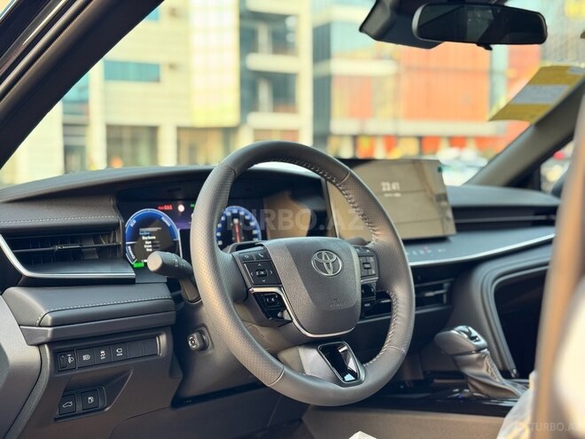 Toyota Camry-15