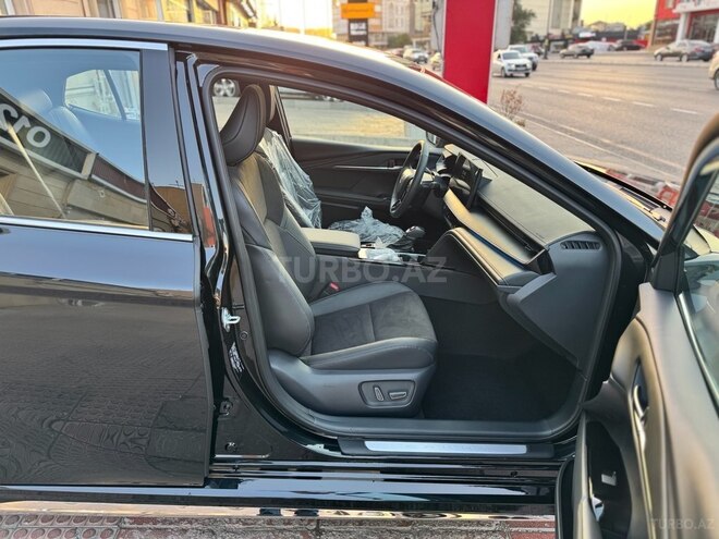Toyota Camry-12