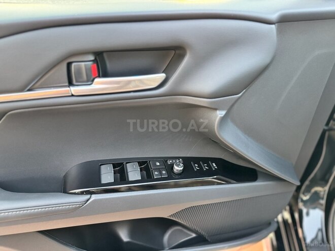 Toyota Camry-13