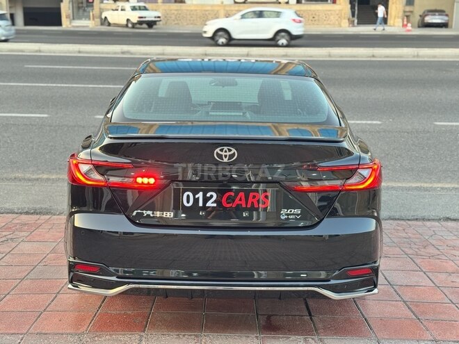 Toyota Camry-7