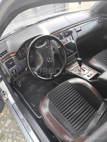 Mercedes E 220 d 2001, 450,000 km - 2.2 л - Ucar