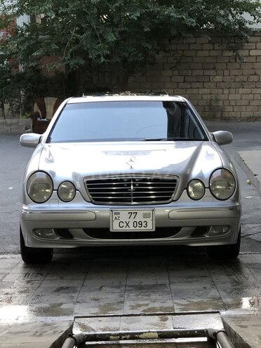 Mercedes E 320 2001, 185,000 km - 3.2 l - Bakı