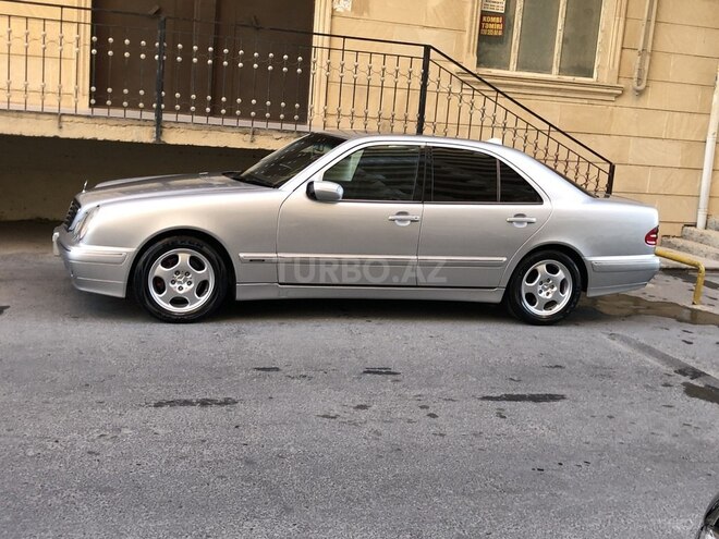 Mercedes E 320 2001, 185,000 km - 3.2 l - Bakı