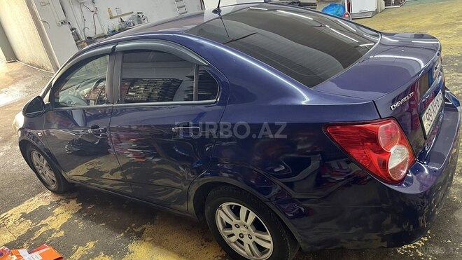 Chevrolet Aveo-3