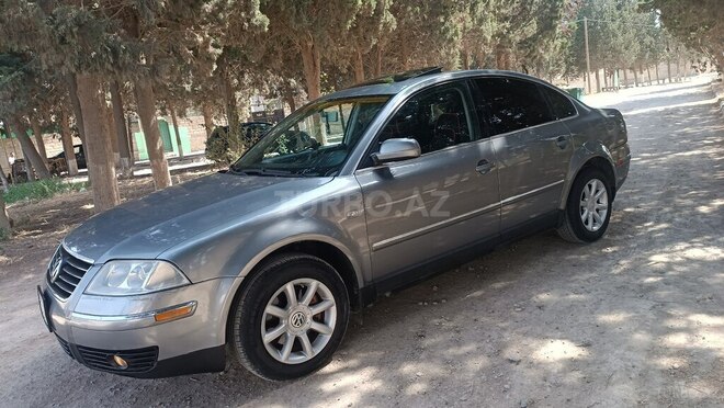Volkswagen Passat 2003, 285,542 km - 1.8 l - Bakı