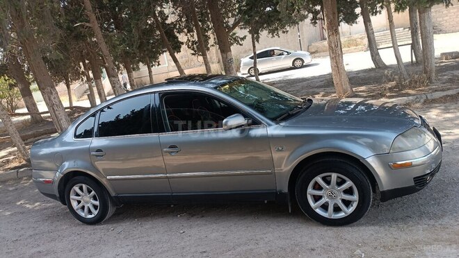 Volkswagen Passat 2003, 285,542 km - 1.8 l - Bakı