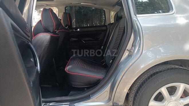 Volkswagen Passat 2003, 285,542 km - 1.8 l - Bakı