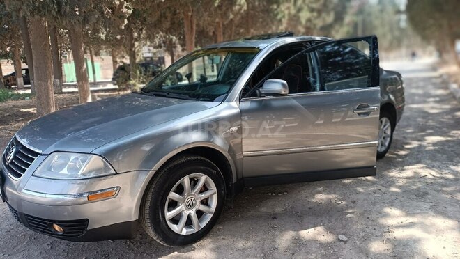 Volkswagen Passat 2003, 285,542 km - 1.8 l - Bakı