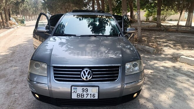 Volkswagen Passat 2003, 285,542 km - 1.8 l - Bakı