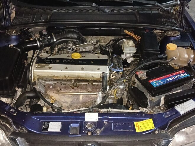 Opel Vectra 1996, 326,845 km - 1.8 l - Bakı