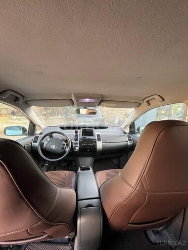 Toyota Prius-7