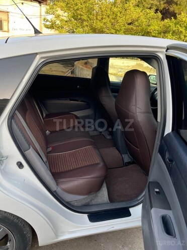 Toyota Prius-8