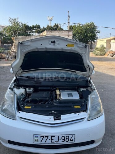 Toyota Prius-14