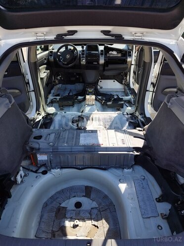 Toyota Prius-15