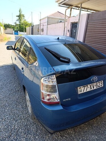 Toyota Prius-4