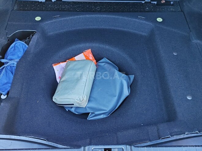 Mercedes E 220 d 4MATIC 2016, 309,000 km - 2.0 l - Tovuz