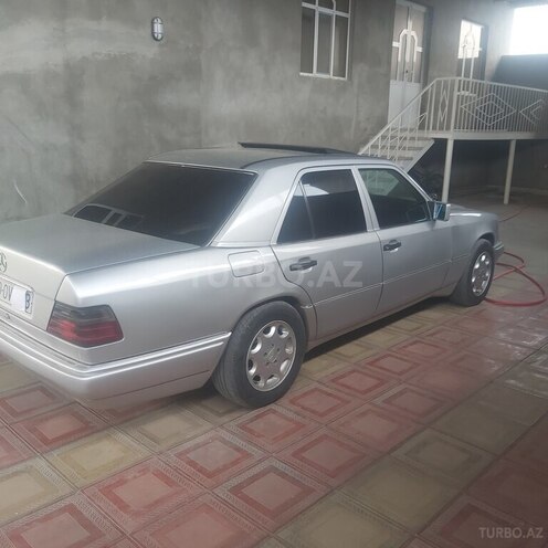 Mercedes E 220 1995, 520,000 km - 2.2 l - Şəmkir