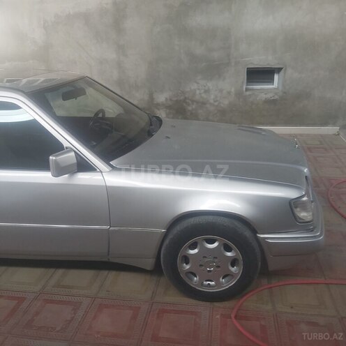 Mercedes E 220 1995, 520,000 km - 2.2 l - Şəmkir