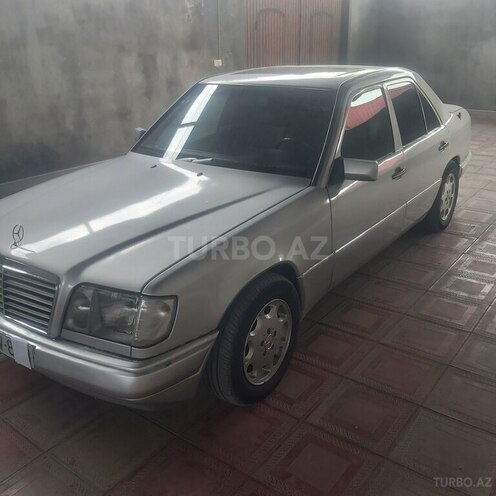 Mercedes E 220 1995, 520,000 km - 2.2 l - Şəmkir