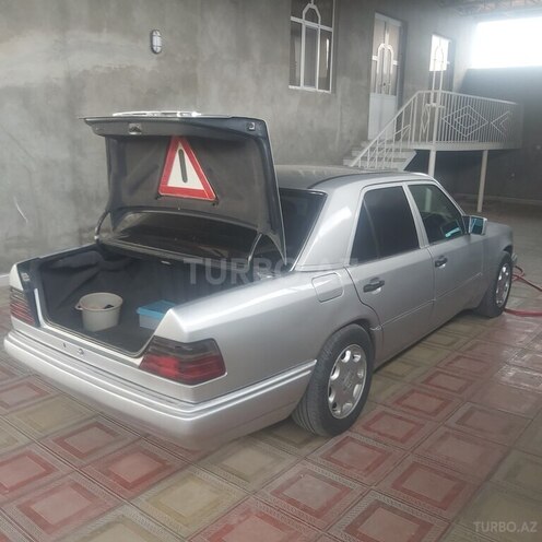 Mercedes E 220 1995, 520,000 km - 2.2 l - Şəmkir