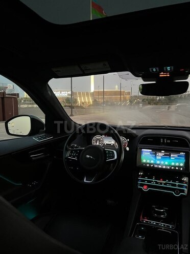 Jaguar F-Pace 2019, 70,500 km - 2.0 l - Bakı