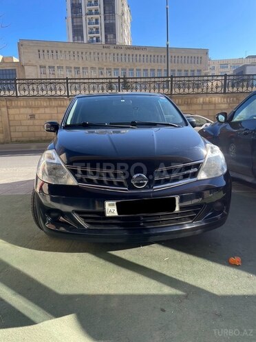 Nissan Tiida-1