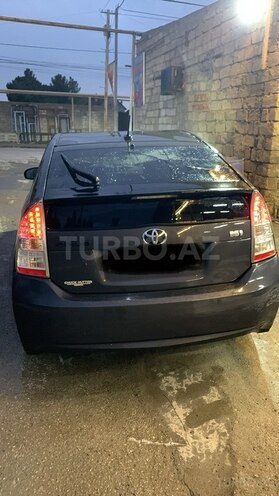Toyota Prius-2