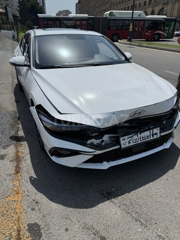 Hyundai Elantra 2024, 10,200 km - 1.5 л - Bakı