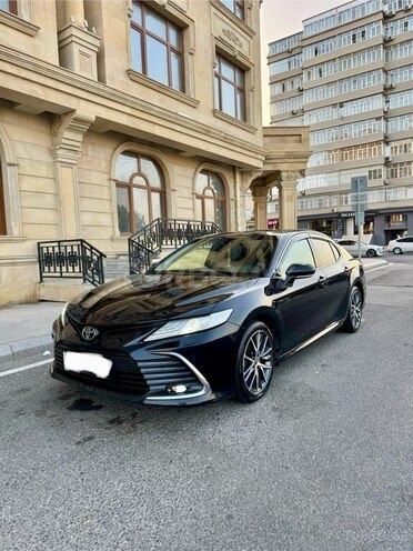 Toyota Camry-1