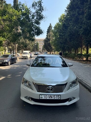 Toyota Camry-7