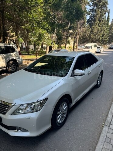 Toyota Camry-4
