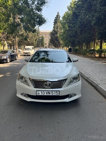 Toyota Camry-1