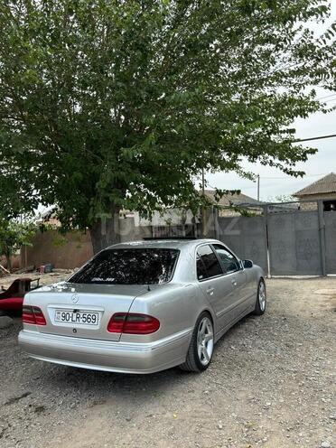 Mercedes E 320 2000, 400,000 km - 3.2 l - Salyan