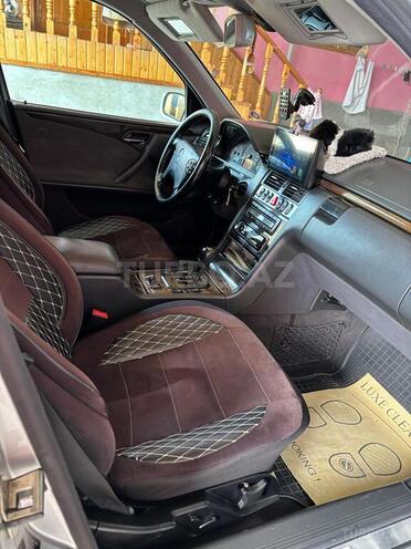 Mercedes E 320 2000, 400,000 km - 3.2 l - Salyan