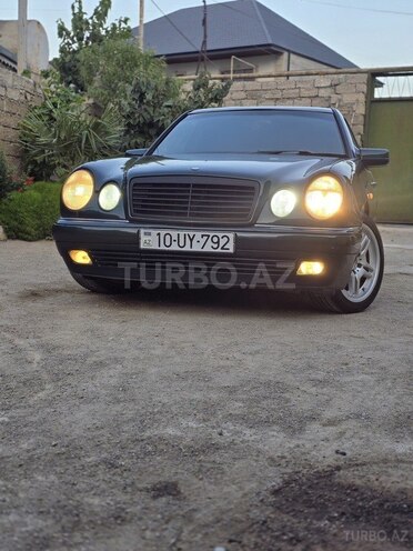 Mercedes E 200 1995, 333,289 km - 2.0 l - Bakı