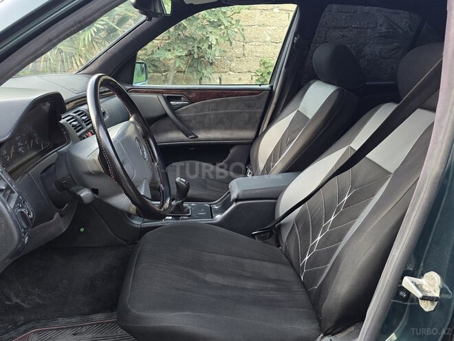 Mercedes E 200 1995, 333,289 km - 2.0 l - Bakı