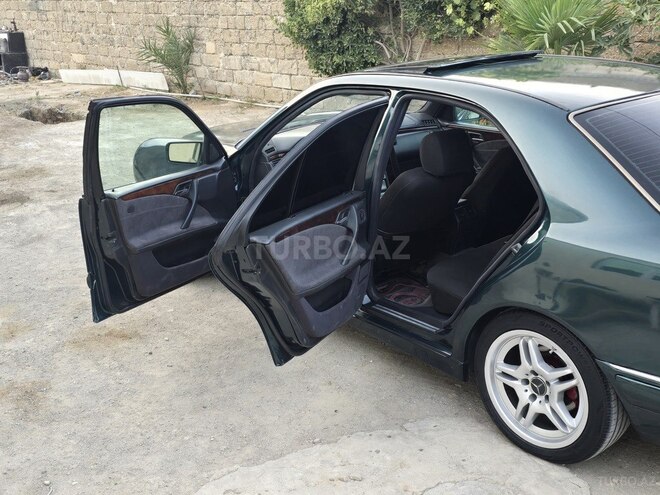Mercedes E 200 1995, 333,289 km - 2.0 l - Bakı