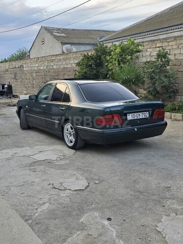 Mercedes E 200 1995, 333,289 km - 2.0 l - Bakı