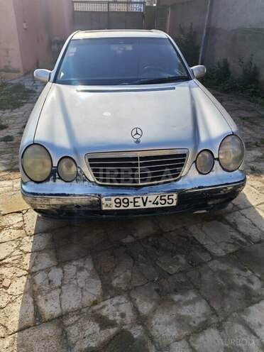 Mercedes E 270 1999, 260,000 km - 2.7 l - Bakı