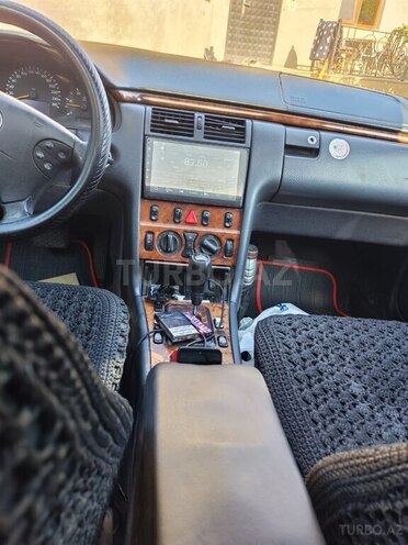 Mercedes E 270 1999, 260,000 km - 2.7 l - Bakı