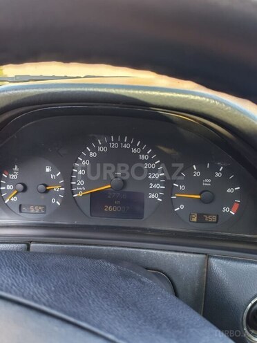 Mercedes E 270 1999, 260,000 km - 2.7 l - Bakı